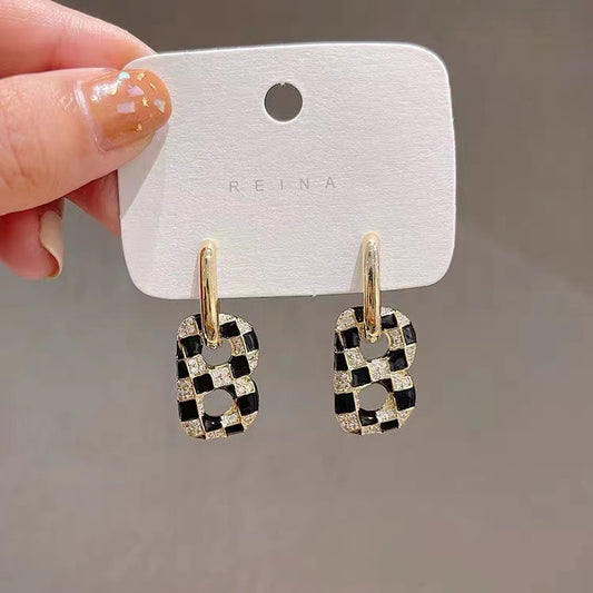 S925 silver needle black and white plaid letter b simple fashion earrings