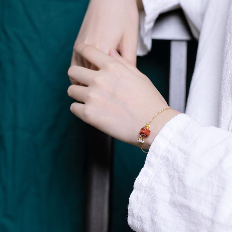 Personality Southern Red Agate Elegant Ladies Bracelet