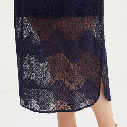Plus Size Women Bell Sleeve Lace Sheath Dress