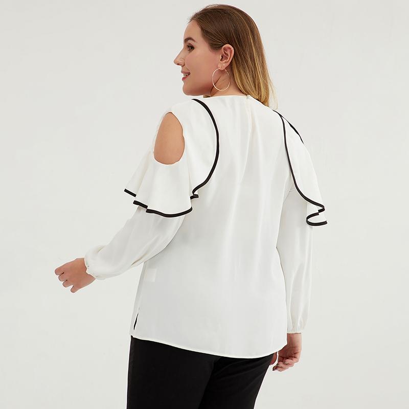 Plus Size Women Hollowed-out Lace Shoulder Top