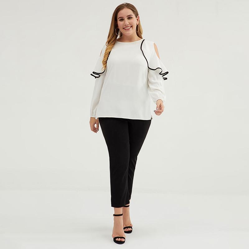 Plus Size Women Hollowed-out Lace Shoulder Top