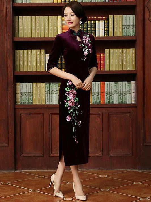 Embroidery Half Sleeve Long Cheongsam Dress