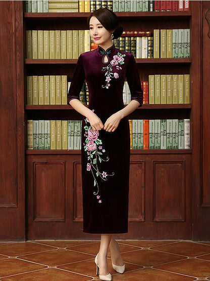 Embroidery Half Sleeve Long Cheongsam Dress