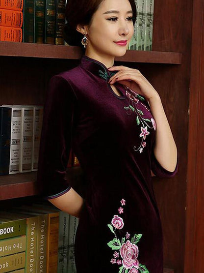 Embroidery Half Sleeve Long Cheongsam Dress