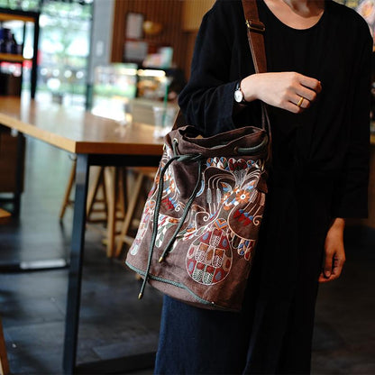 Simple Retro Embroidery Canvas Shoulder Bag