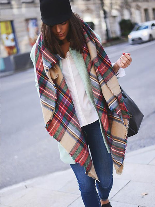 Fashion WarmerChecked Cape Scarf