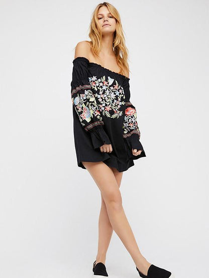 Short Dress in Three Colors with Floral Ornament