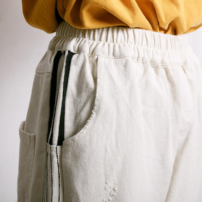 Women Solid Color Frayed Loose Jeans