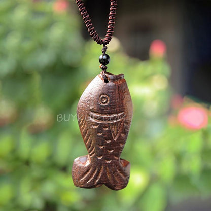 Women vintage wood necklace