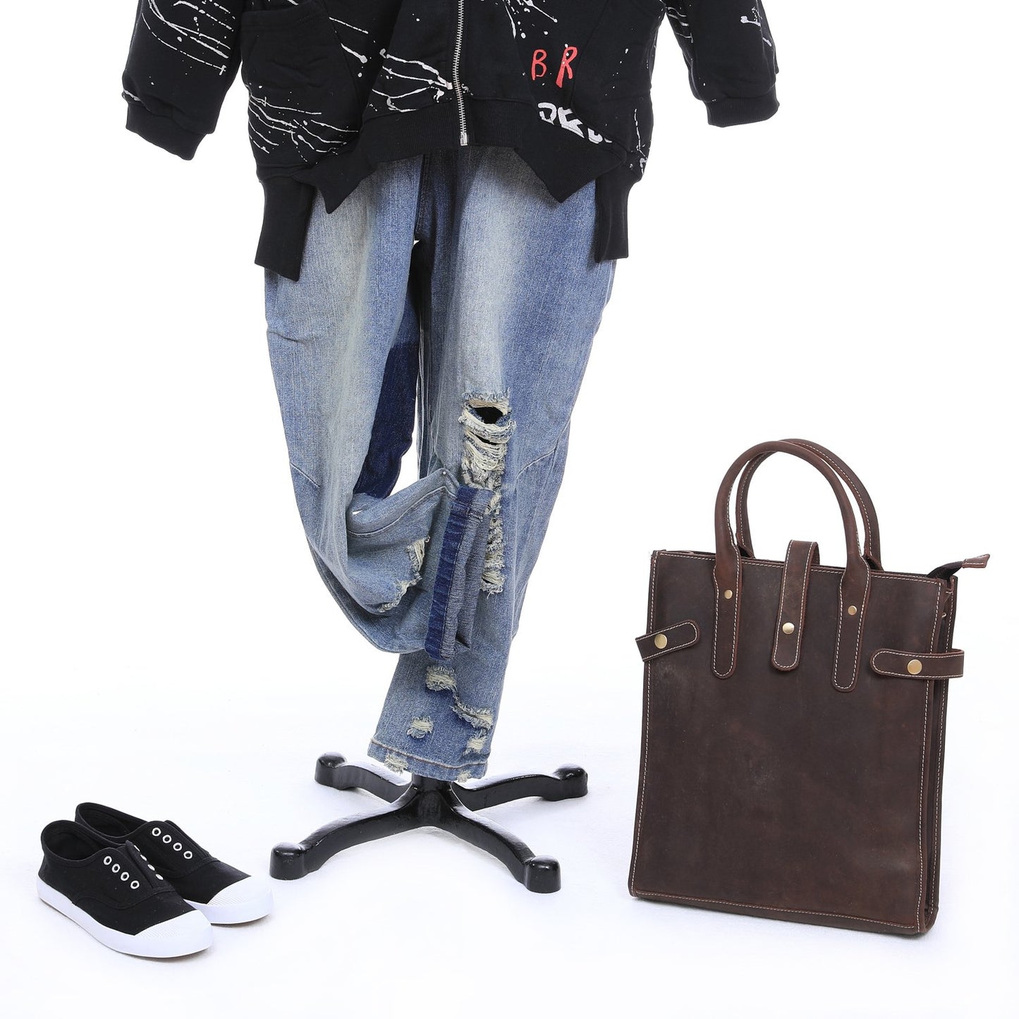 Zipper Hoodie And Loose Jeans Autumn Look