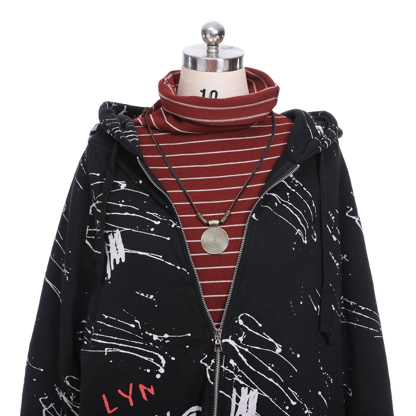 Zipper Hoodie And Loose Jeans Autumn Look