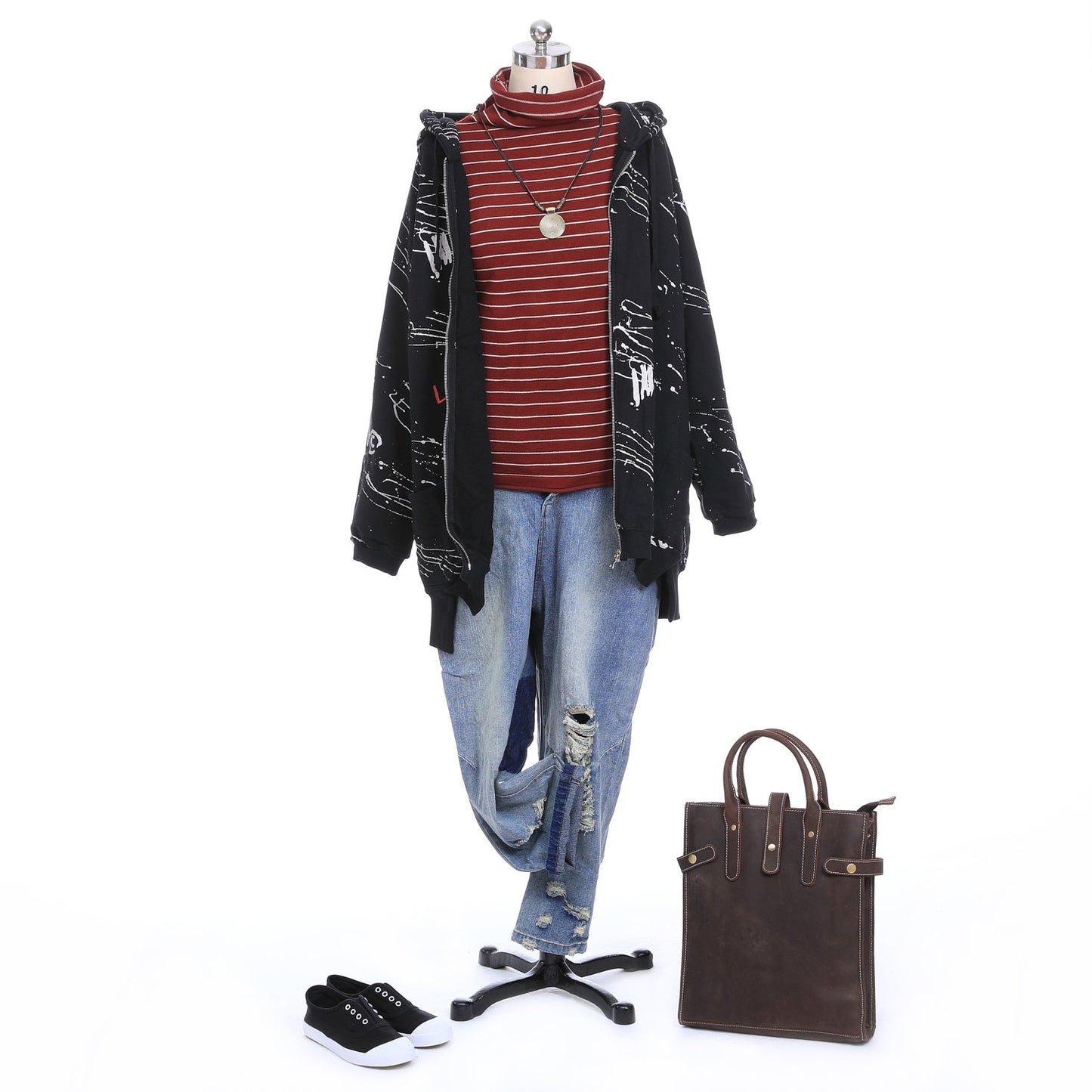 Zipper Hoodie And Loose Jeans Autumn Look