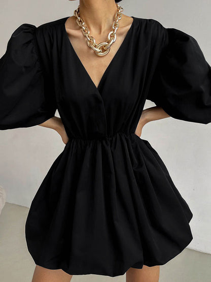 Simple Solid Color Pleated V-Neck Bishop Sleeves  Mini Dress