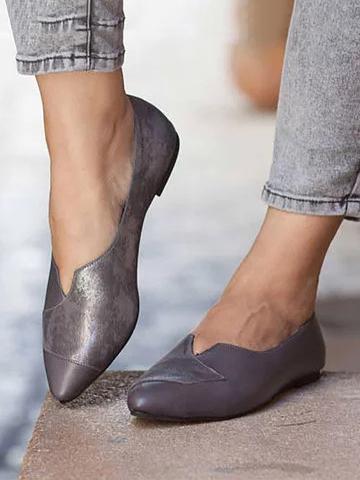Contrast Color Pointed Flats