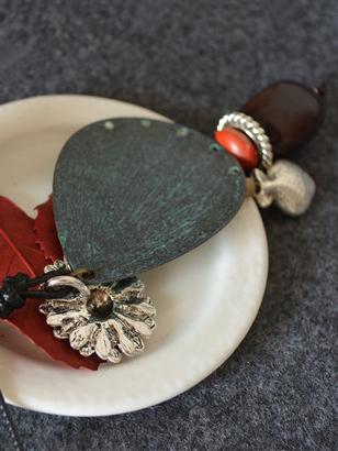 Flower Pendant Sliver Necklace