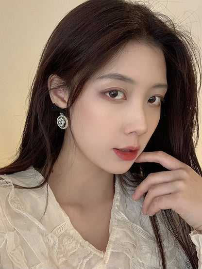 Normcore Pearls Bow-Embellished Geometry Earrings