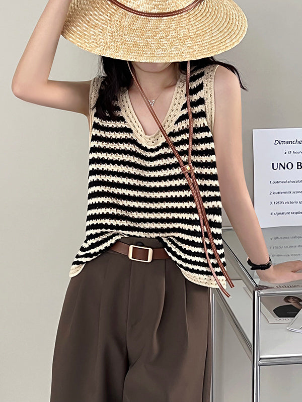 Simple Black White Contrast Color Knitting Vest Top
