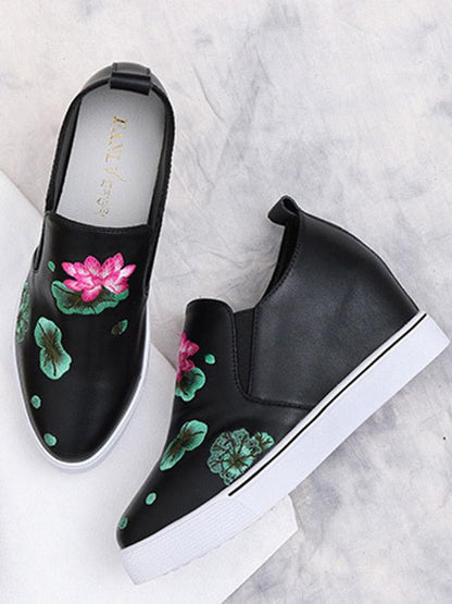Embroidered Lotus Floral Leather Increased Internal Loafers