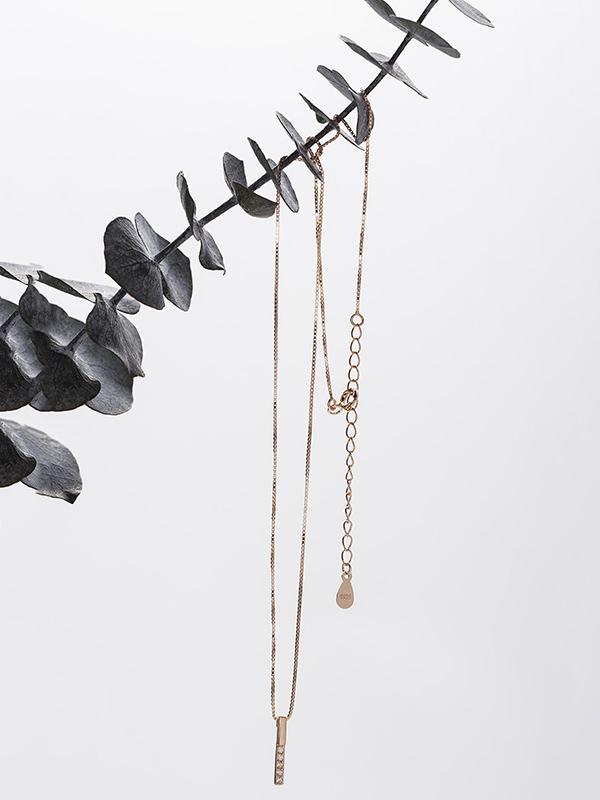 Chic Silver Diamante Necklace