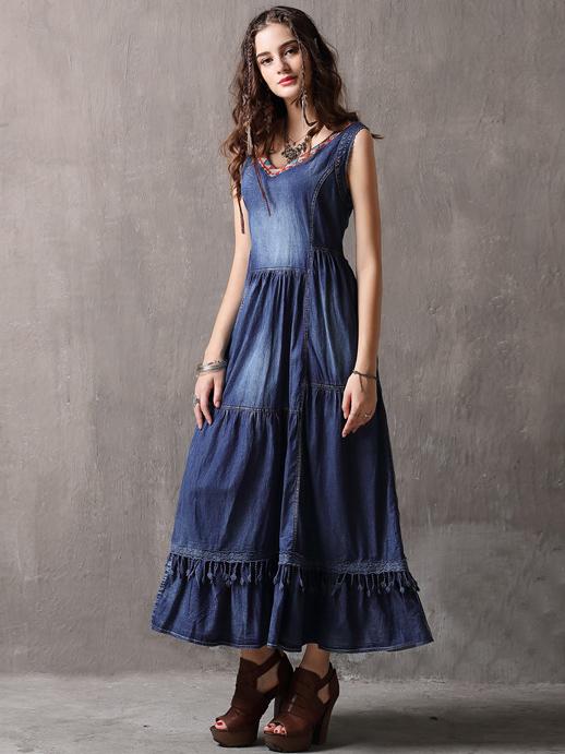 Loose Plus Size Embroidered V-neck Midi Dresses