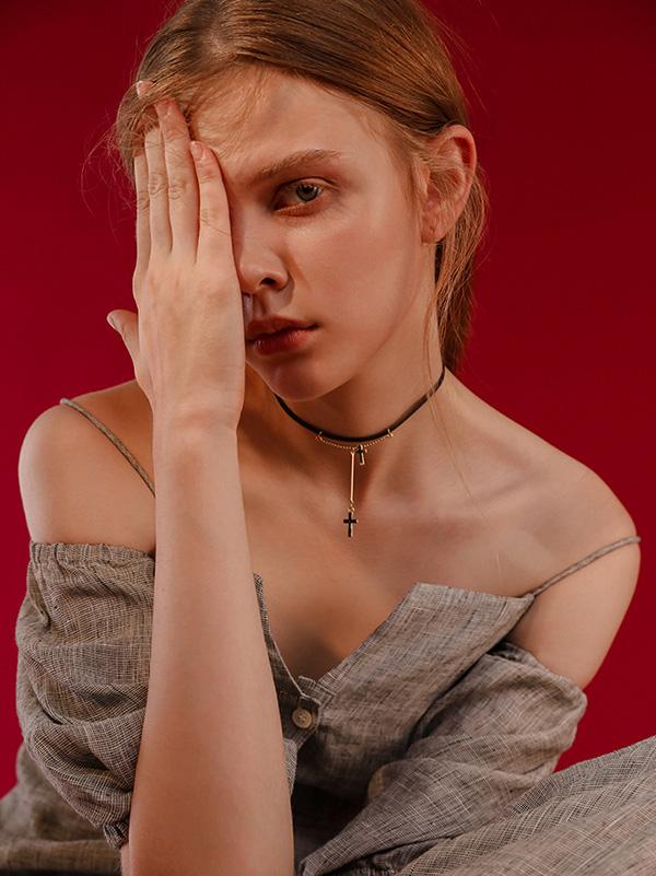 Korea Style Cross Woman Choker Necklace