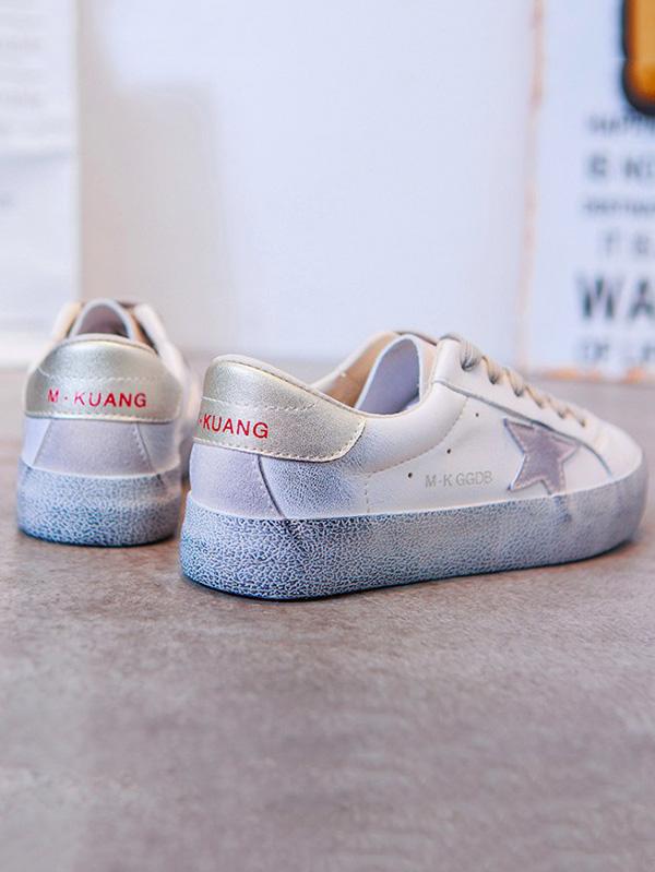 Low Top Star Decorated Sneaker