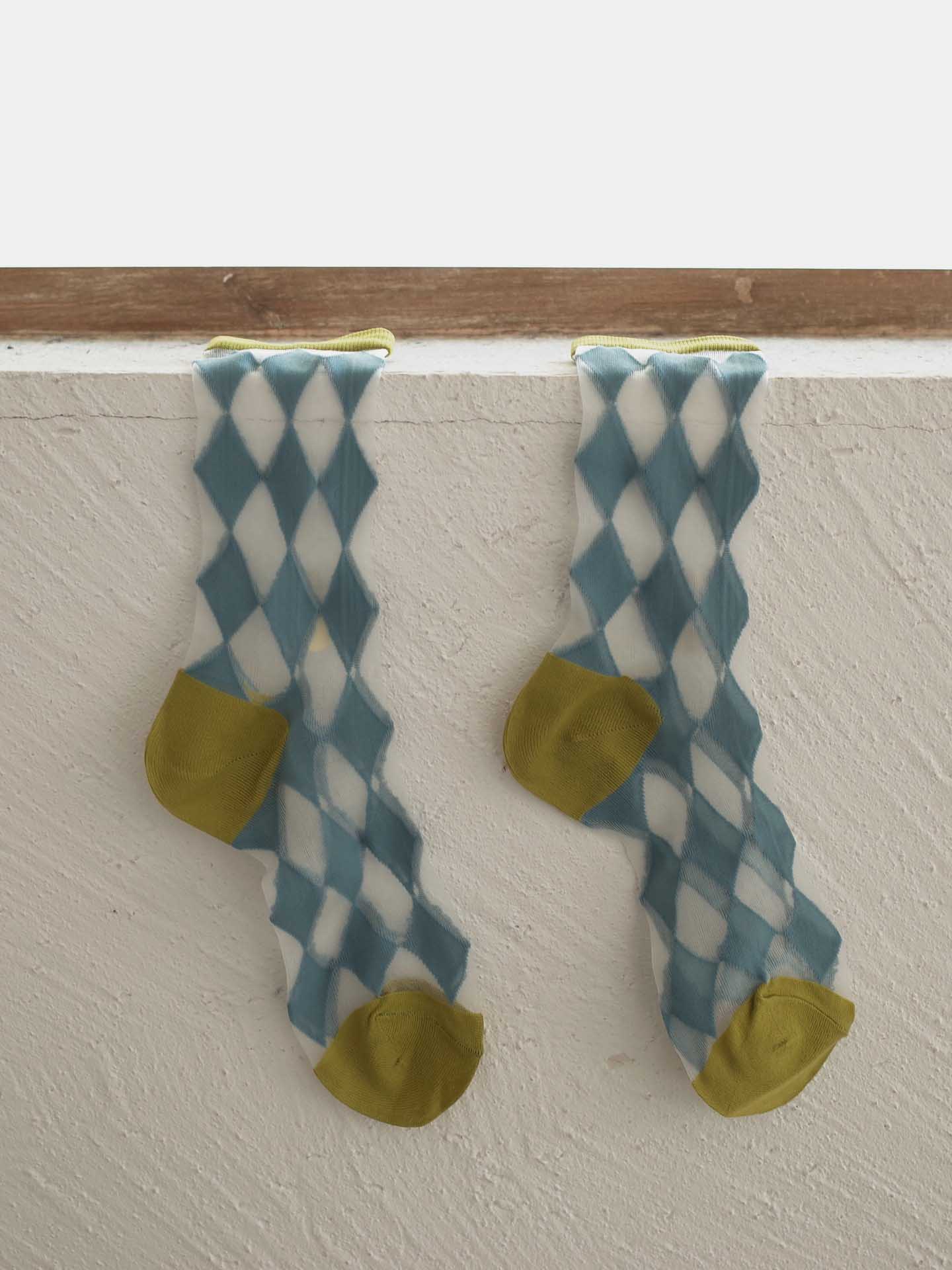 Colorful Cube Netting Split-Joint Tube Socks