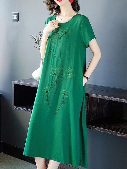 Loose Round-neck Embroidery Dress