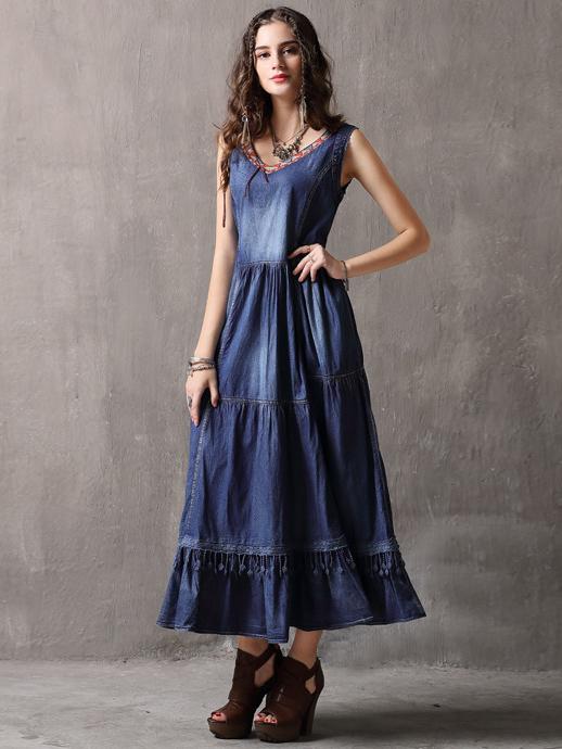 Loose Plus Size Embroidered V-neck Midi Dresses