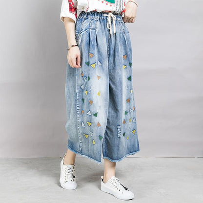 Embroidered Triangle Frayed Burr Casual Jeans