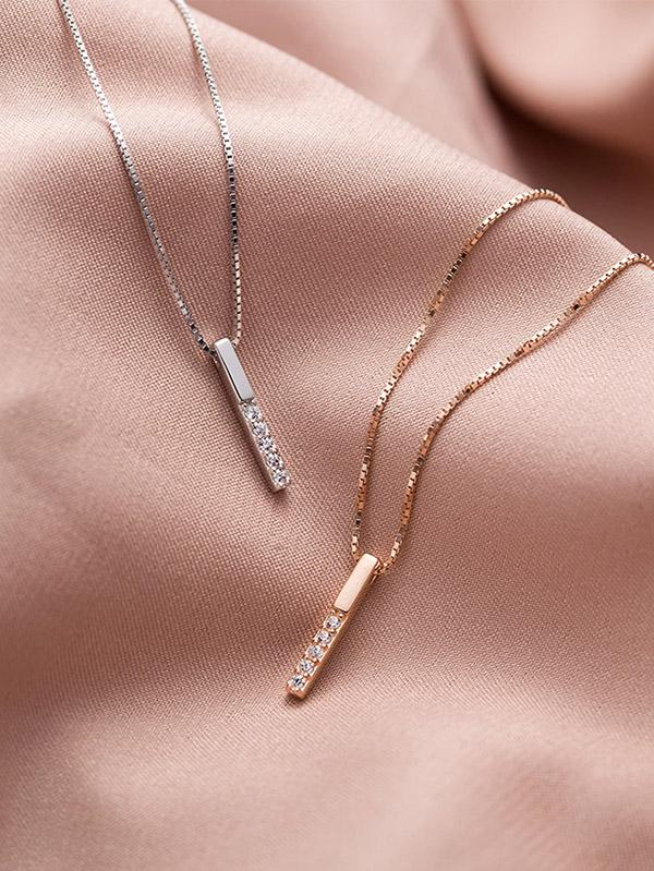 Chic Silver Diamante Necklace