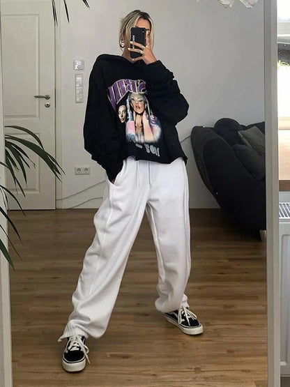 548700