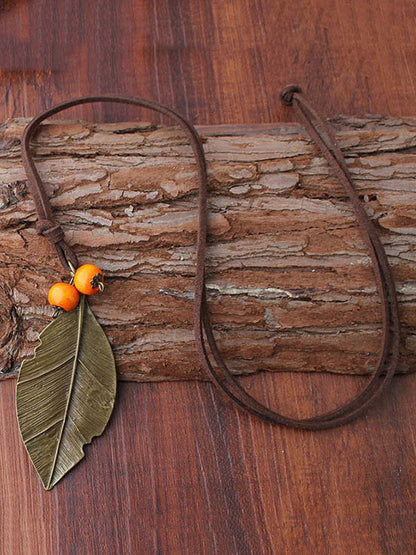 Vintage Alloy Leaf Velour Leather Rope Necklace