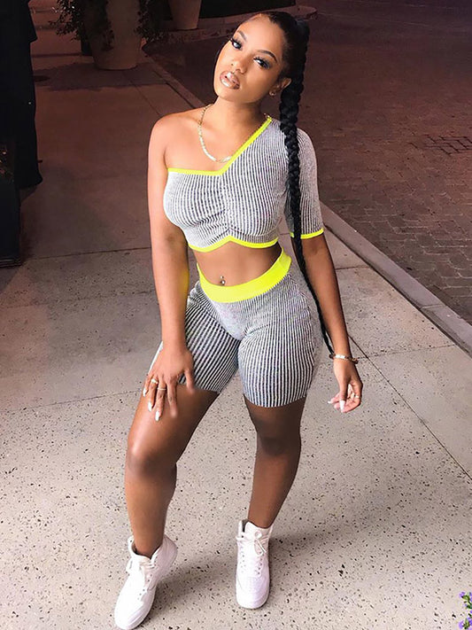 Striped One-Shoulder Exposed Navel Tees&Shorts Suits